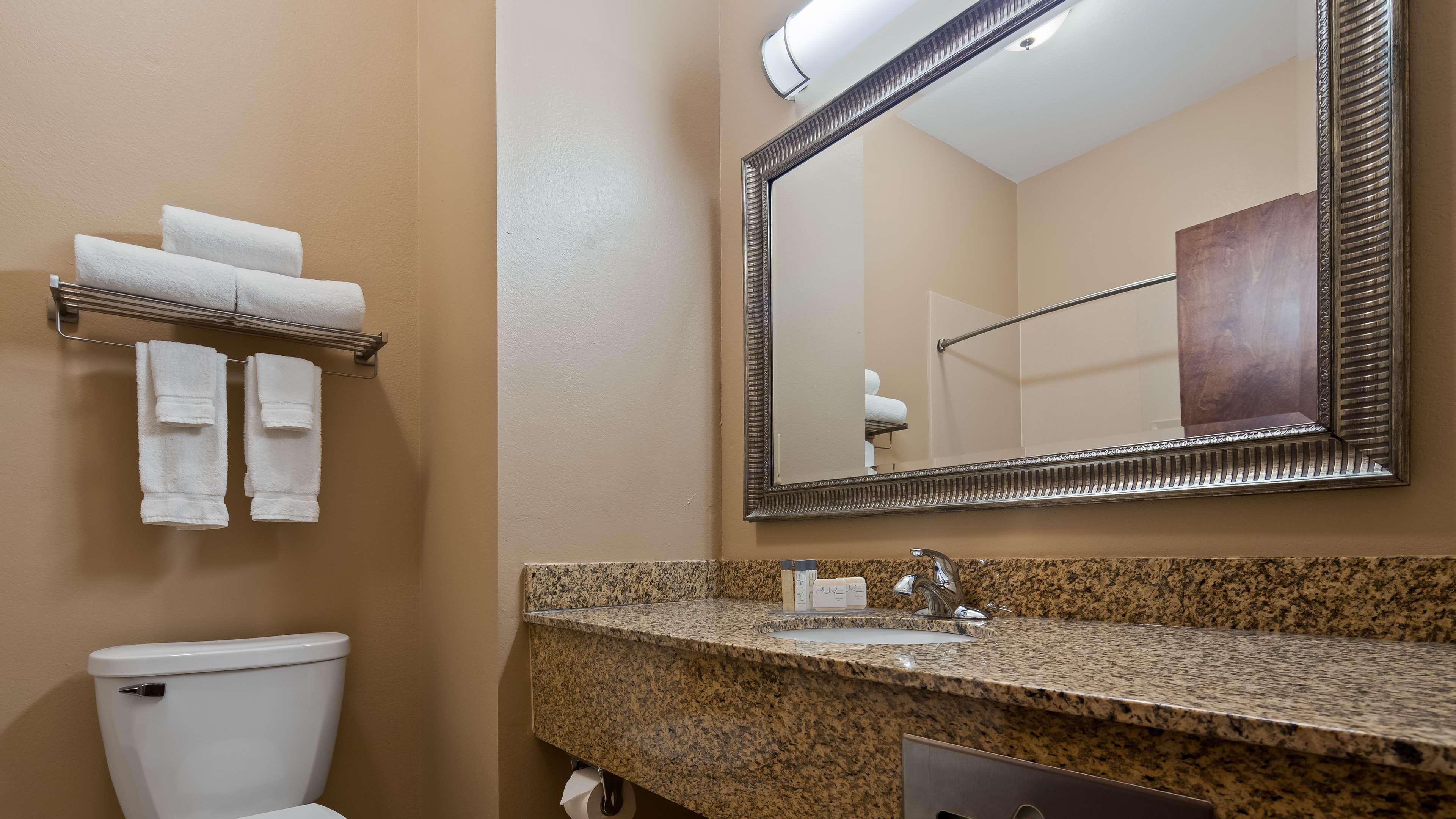Best Western Plus Louisa Exterior photo