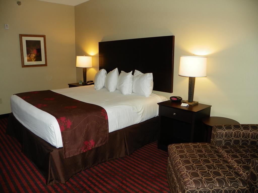 Best Western Plus Louisa Exterior photo